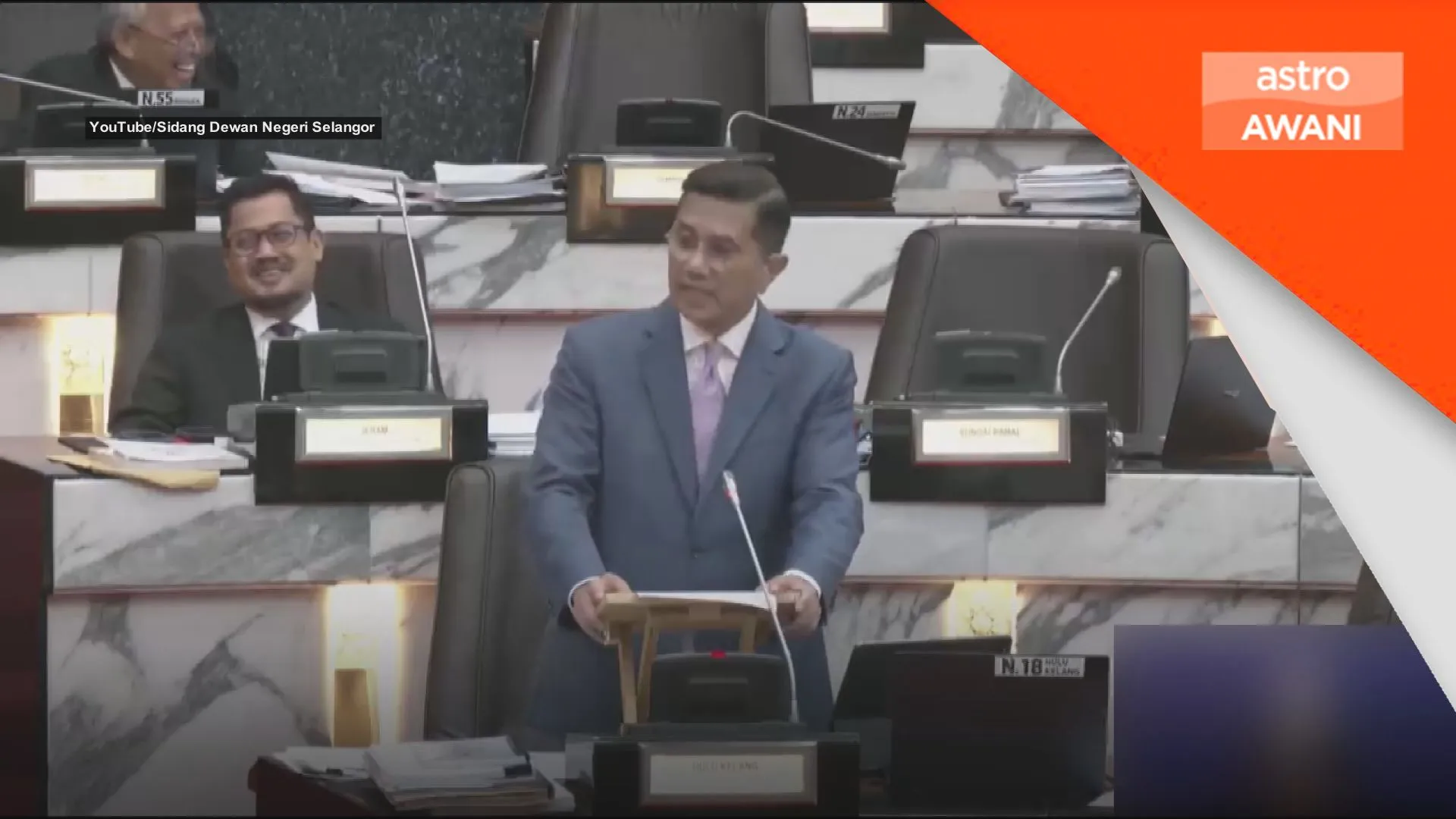 Azmin gelar ADUN PH sebagai adinda, sahabat dan teman
