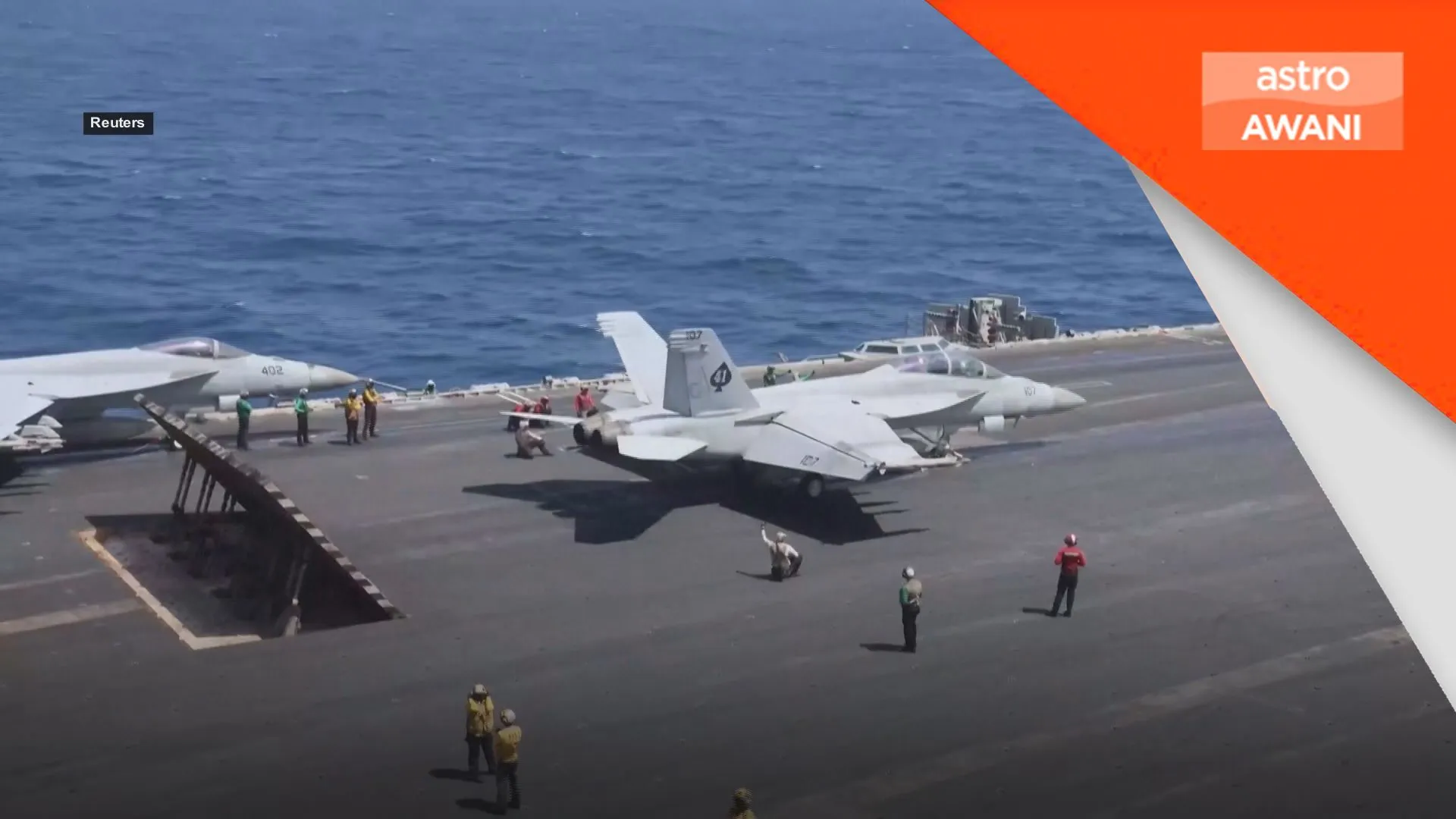 Hegseth nafi keadaan buruk atas kapal USS Lincoln.