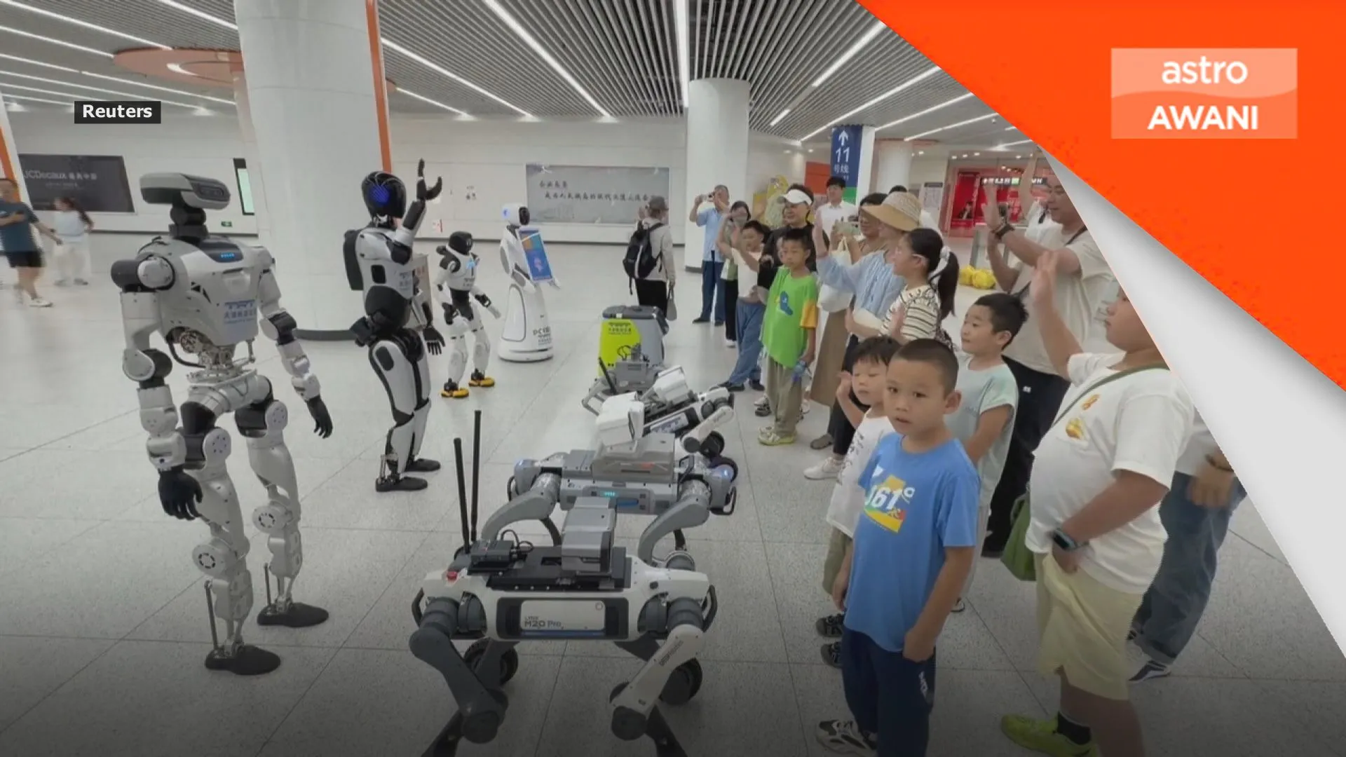 Tianjin uji robot pintar dalam operasi di stesen metro