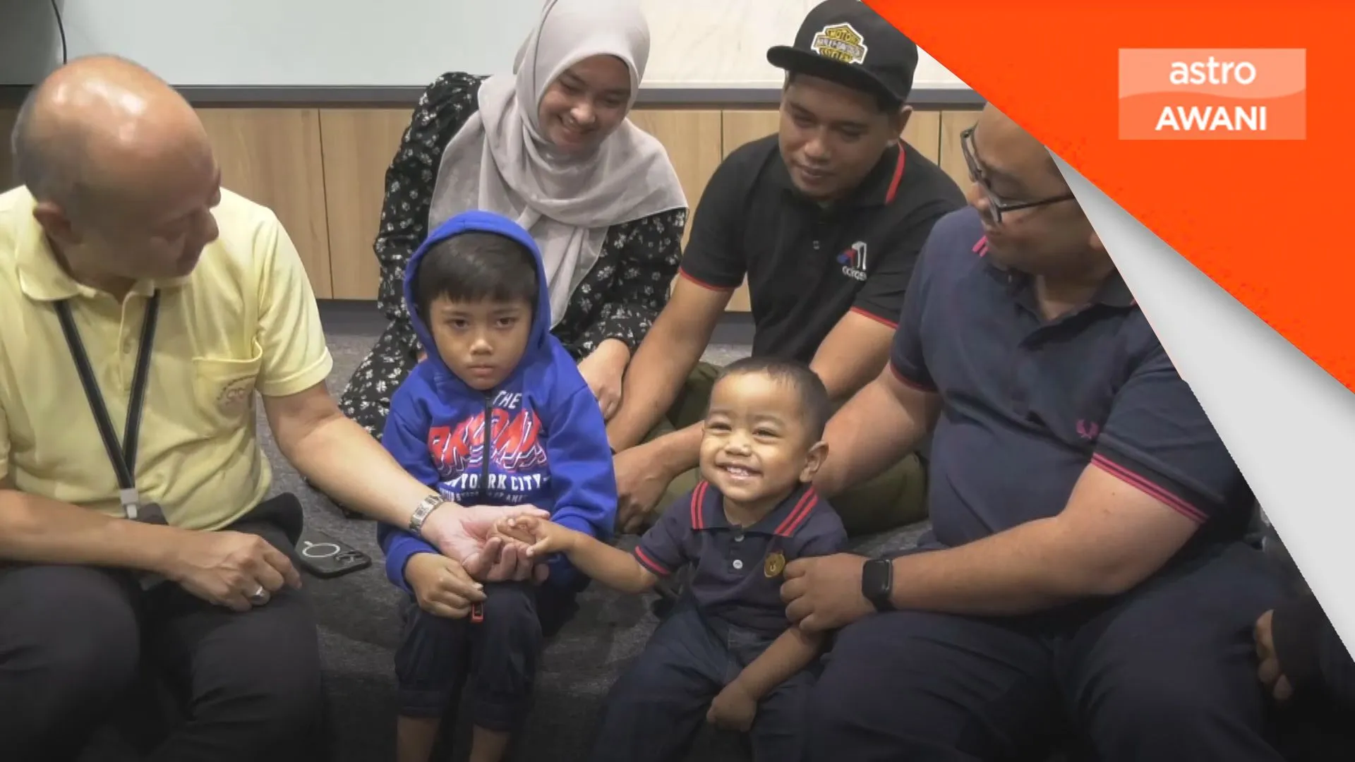 Penyakit genetik SMA: Dua kanak-kanak perlu dana RM1.04 juta jalani rawatan