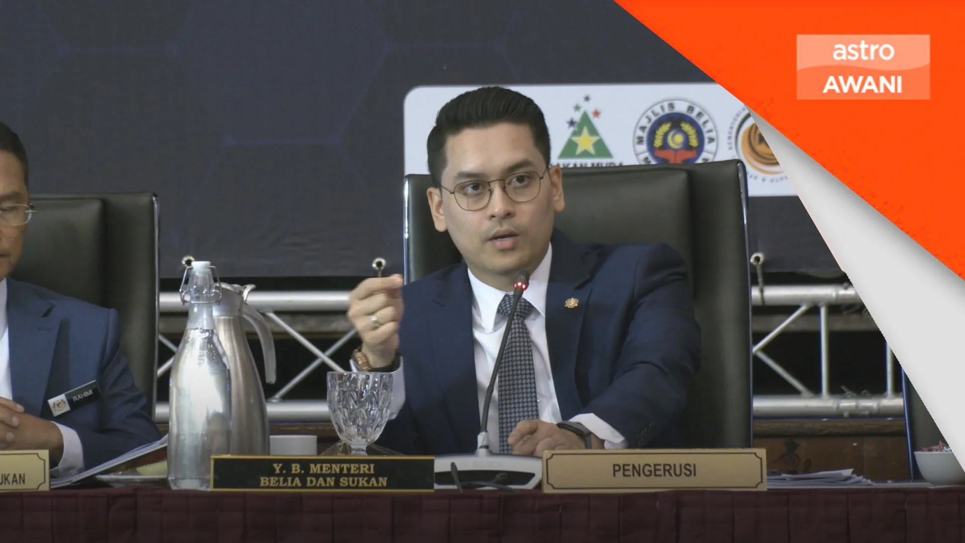 Usul had umur kelayakan Senator dibawa ke jemaah menteri