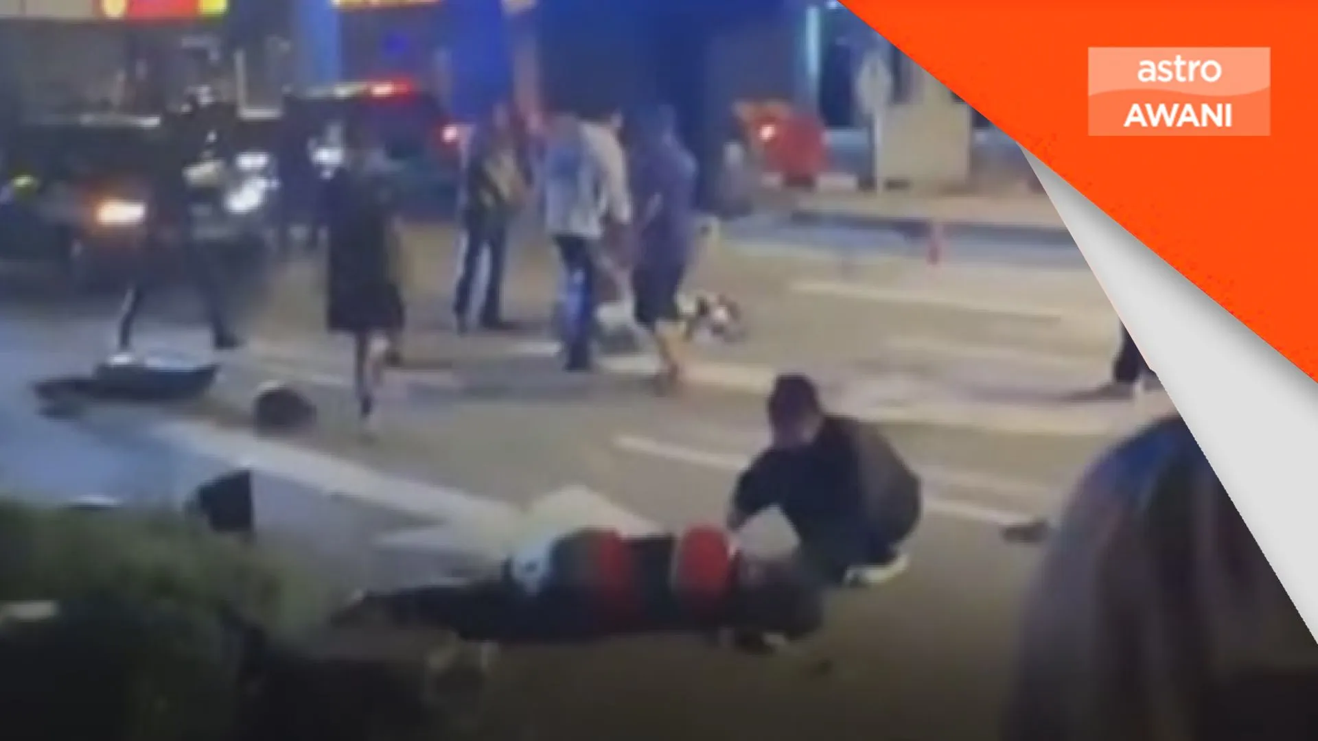 Tiga sekeluarga maut dirempuh lori di Jalan Sultan Ismail