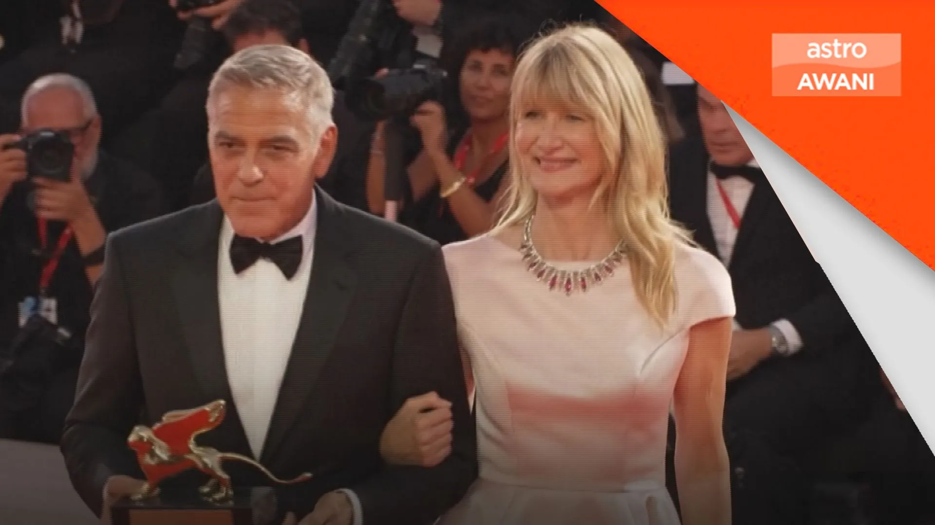George Clooney terima Golden Lion di Venice