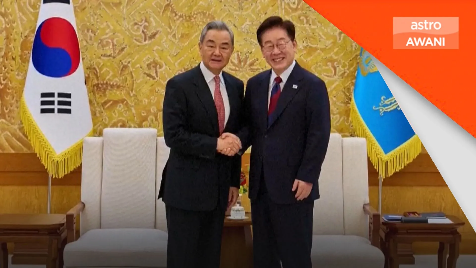 Lee Jae Myung temui Wang Yi di Seoul