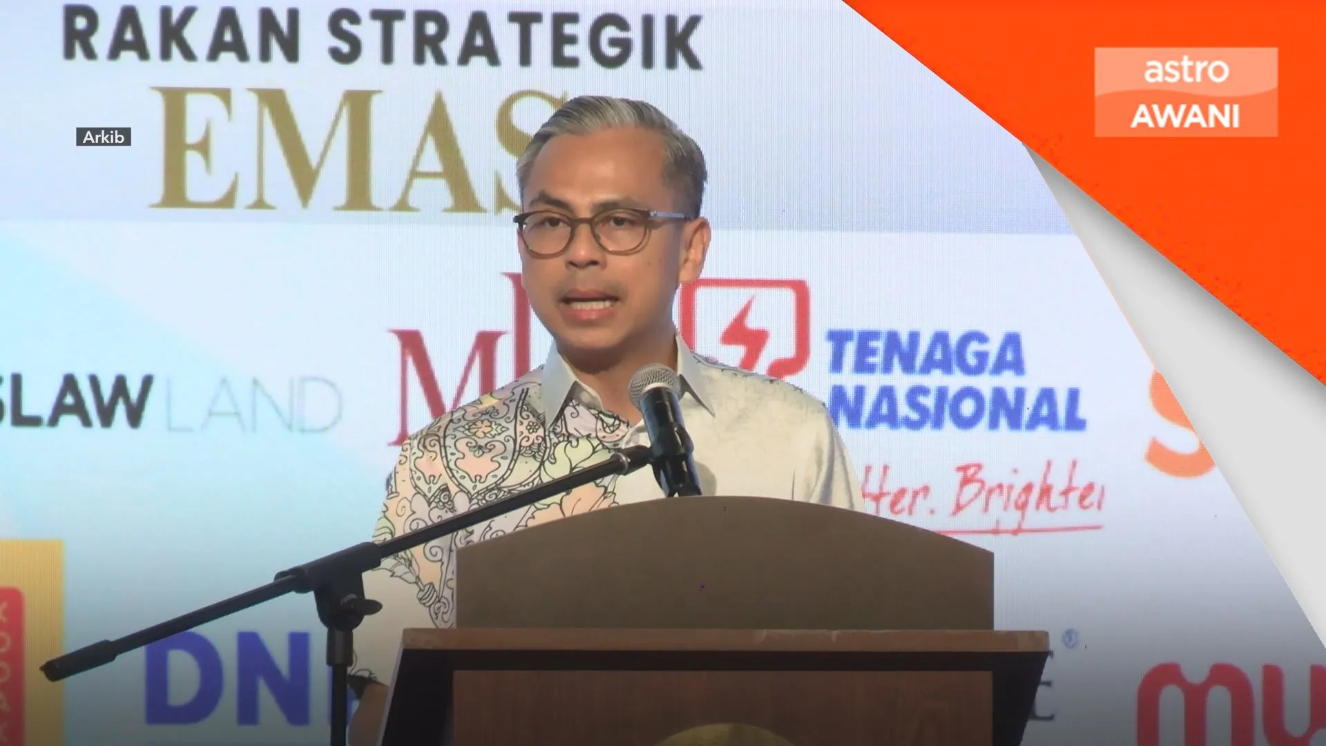 Fokus tangani kos sara hidup, tarik pelaburan - Fahmi