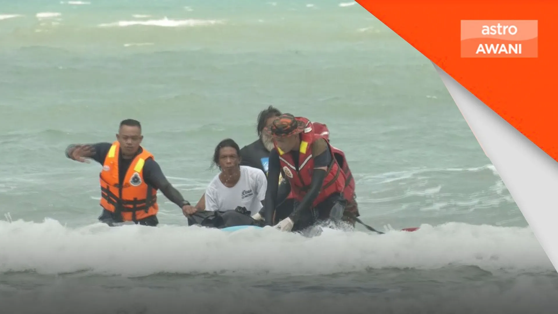 Seorang daripada tiga remaja dikhuatiri lemas ditemukan terapung
