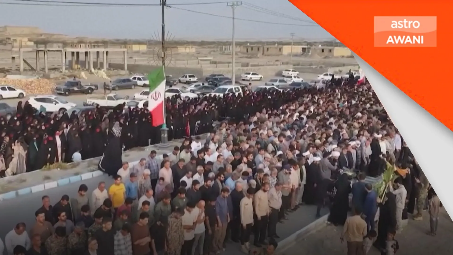 Iran kebumi mangsa serangan udara AS di majlis perkahwinan