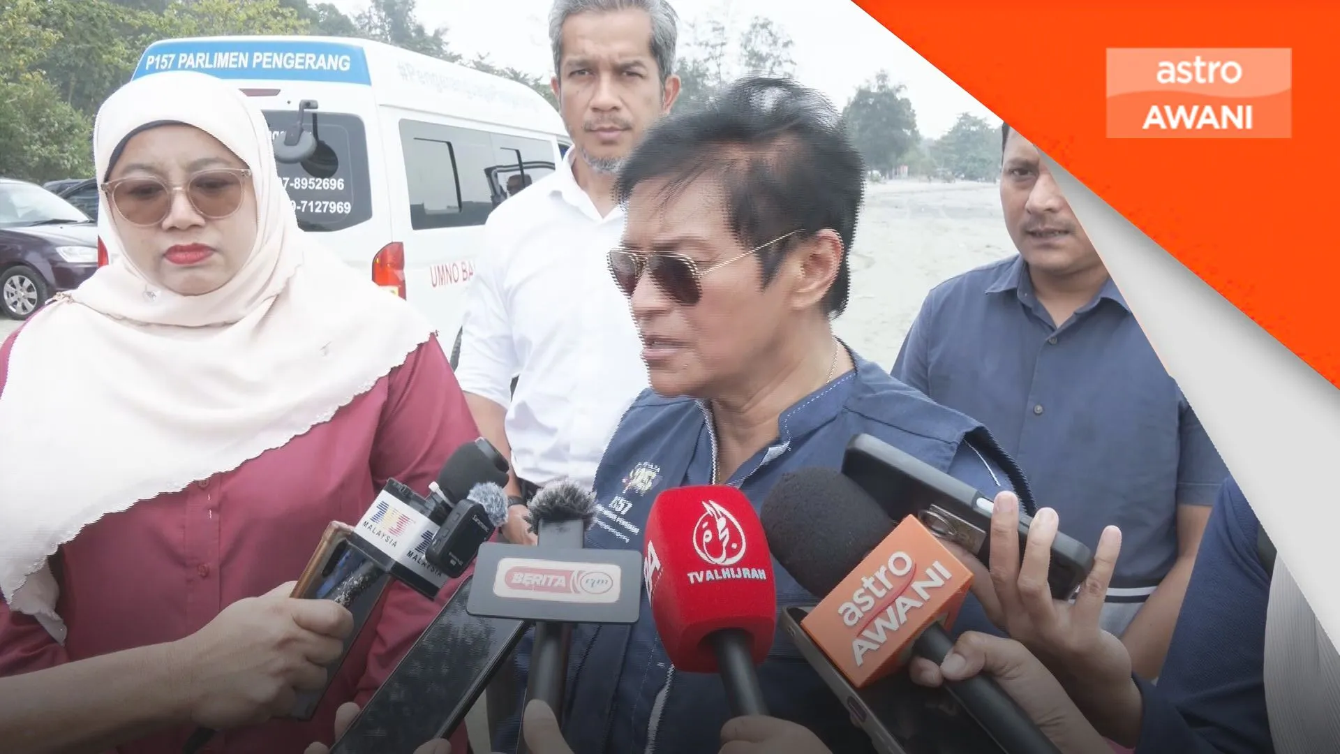 Pasang papan tanda larangan mandi, lokasi pantai arus deras