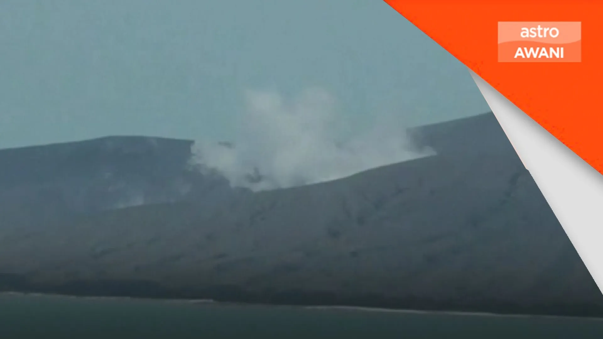 Gunung berapi Anak Krakatau kembali meletus