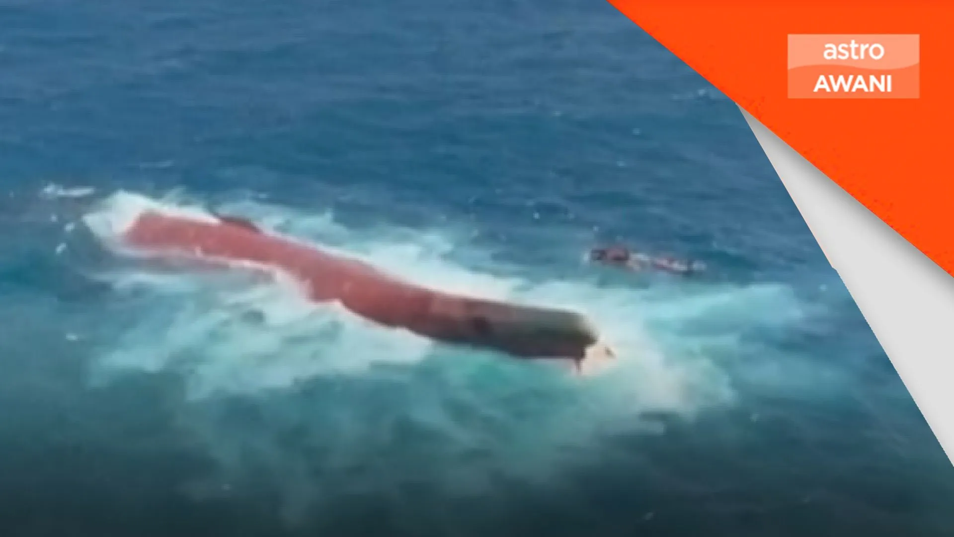 Feri Virgo transport 8 terbalik di Laut Jawa, 243 penumpang dan anak kapal di atas kapal