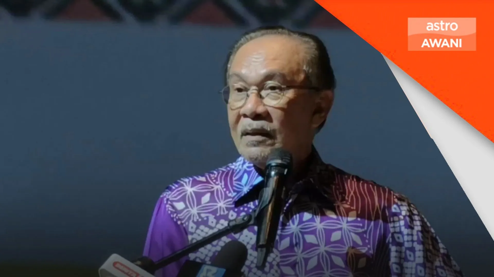 Jangan guna isu kaum tarik sokongan - PM Anwar