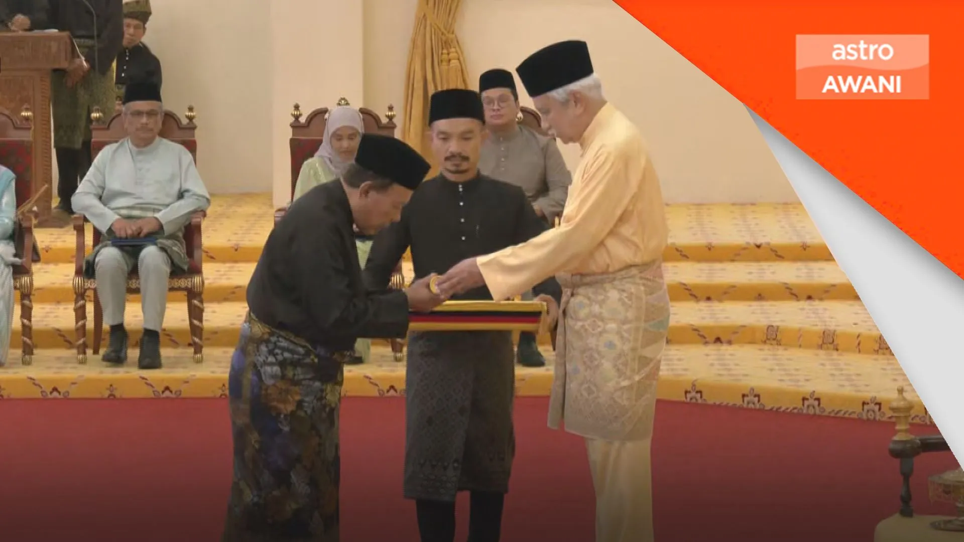 Tuanku Muhriz batal pelantikan semua Exco Negeri Sembilan serta-merta