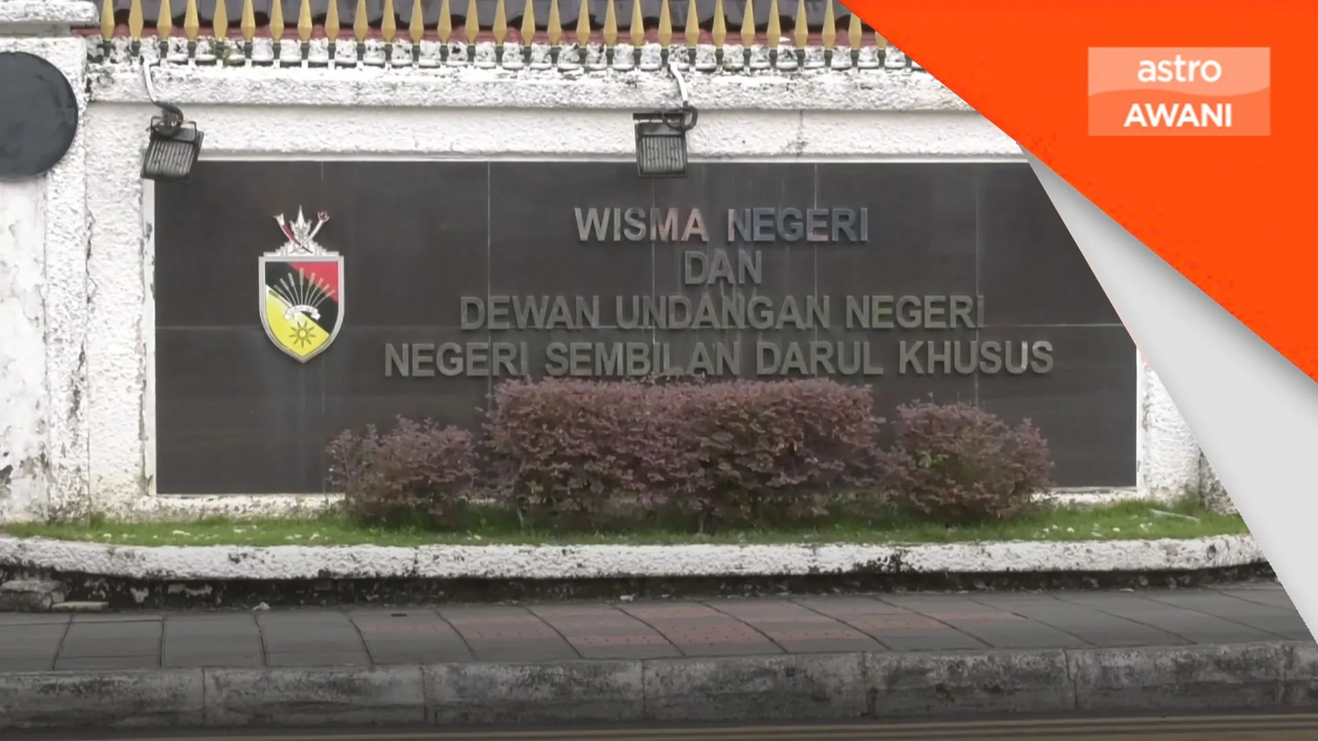 'Tidak sah, bercanggah perlembagaan' - MB pertahan barisan Exco Negeri Sembilan