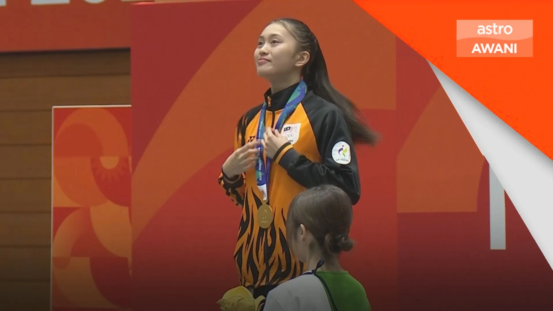 Adeola hadiah emas pertama Malaysia