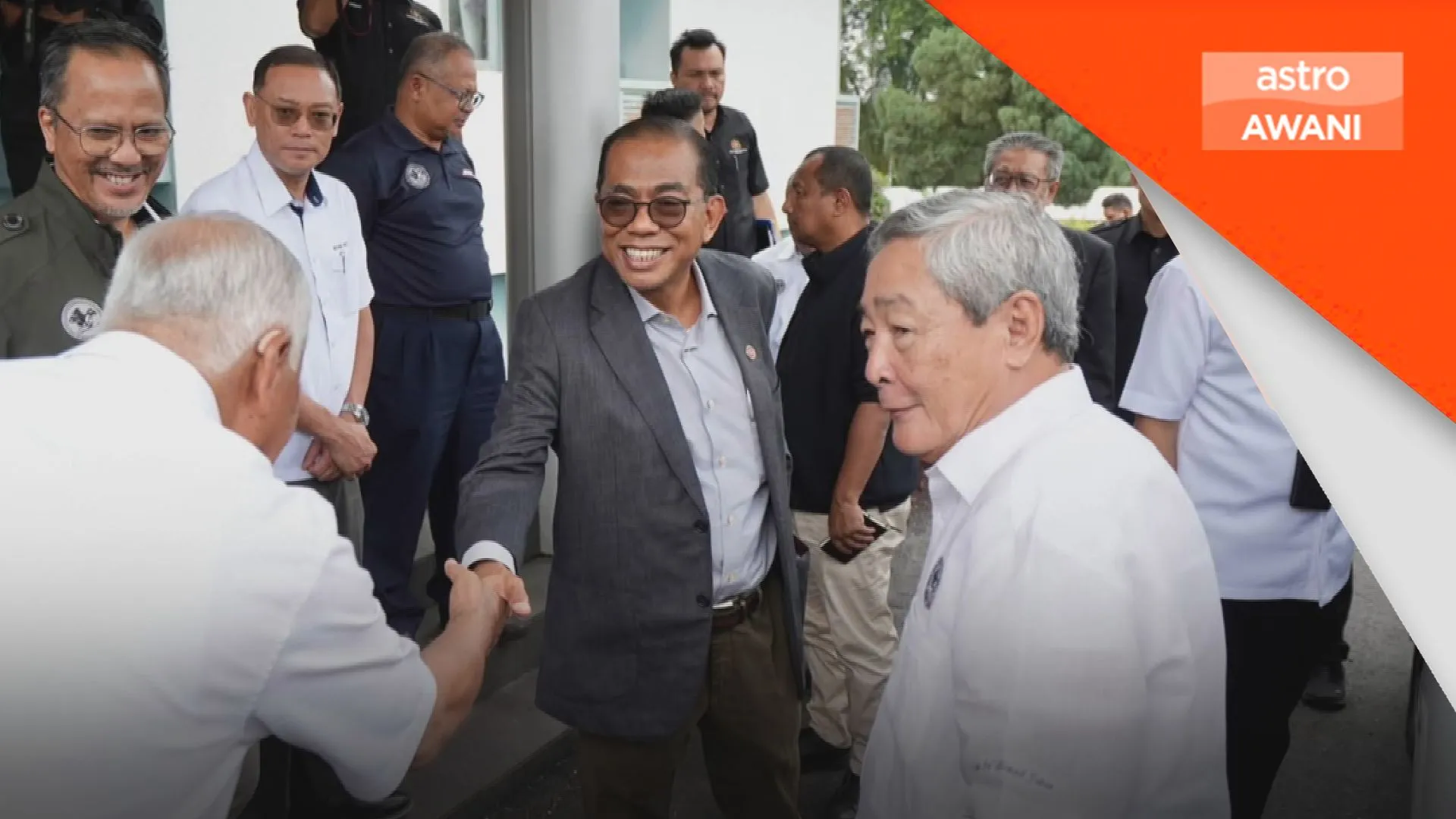 Industri pertahanan tempatan perlu tingkat keupayaan, daya saing - Mohamed Khaled