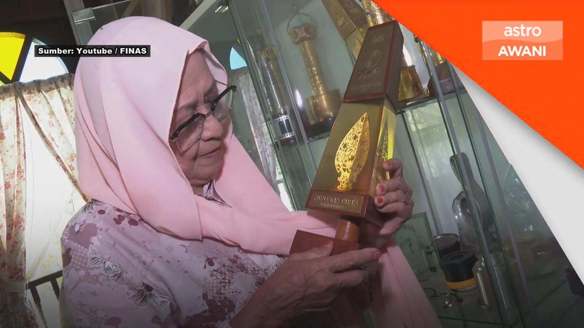 Seniwati Rosnani Jamil kenang pemergian L. Krishnan
