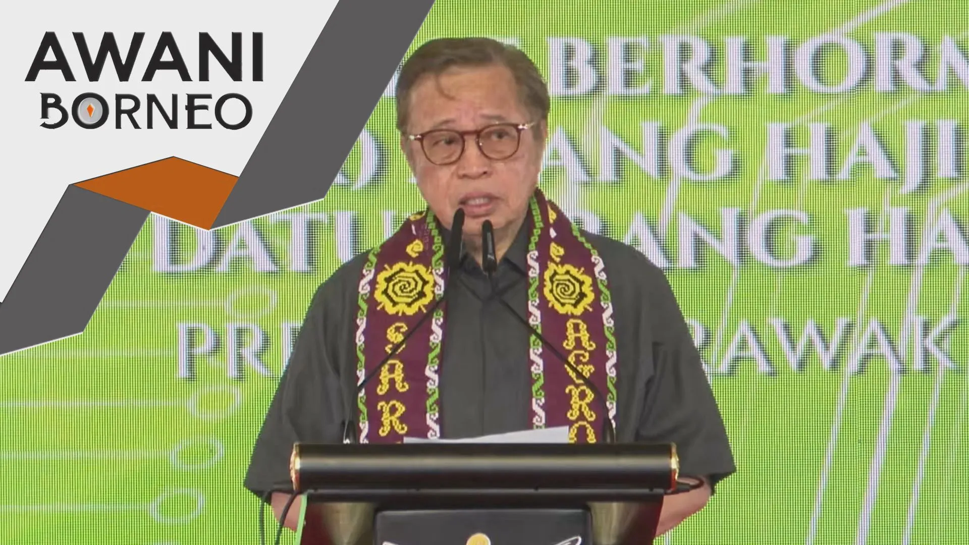 Abang Johari Sampaikan Takziah Atas Pemergian Tun Dr Siti Hasmah