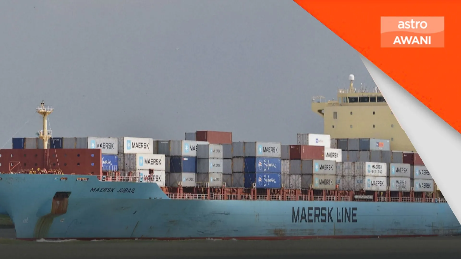 Selat Hormuz dua kapal karam serangan bedilan Iran AS