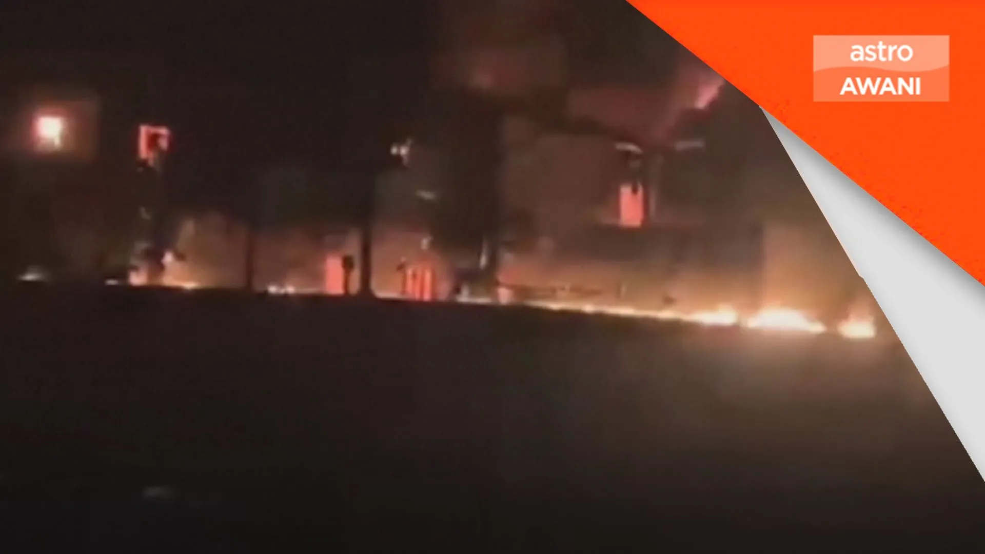 Kapal tangki minyak terbakar di Selat Hormuz