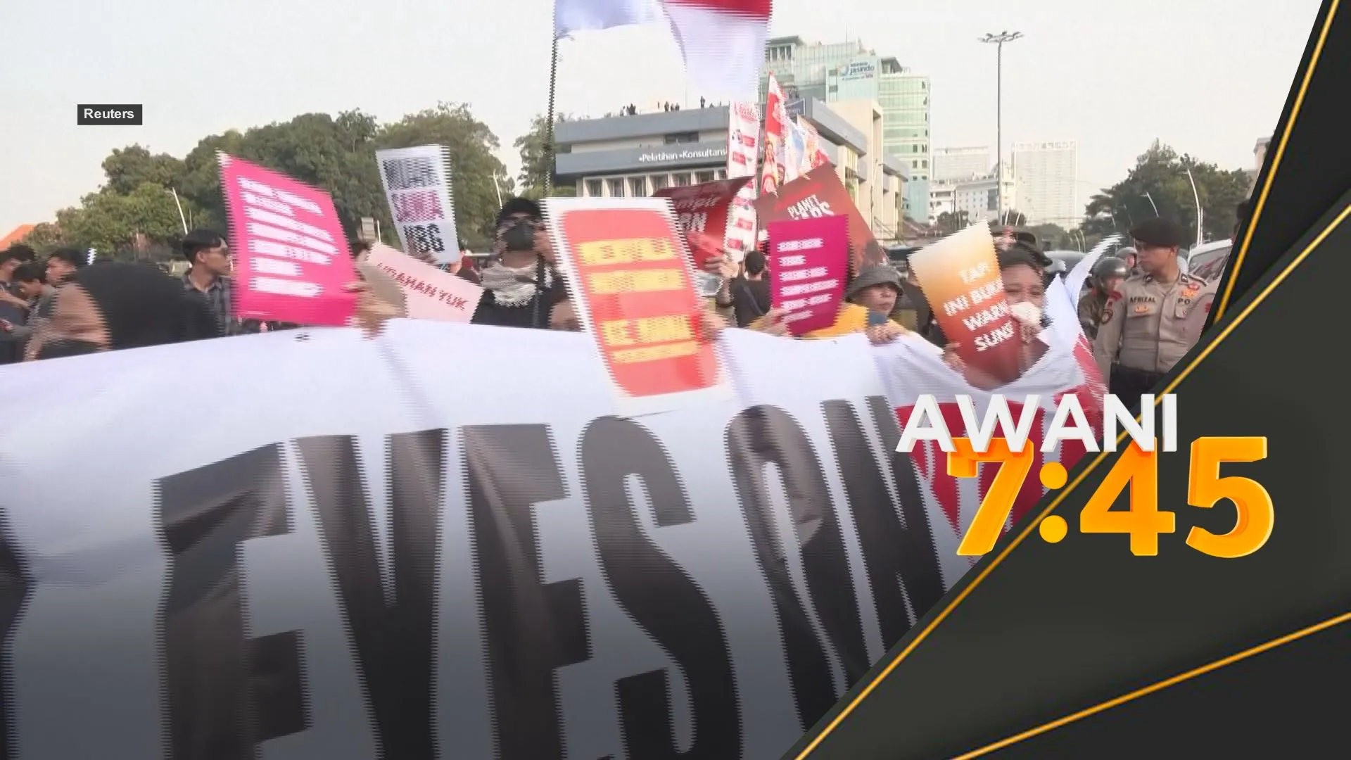 Mahasiswa Indonesia gesa syarikat terlibat pembakaran dihukum