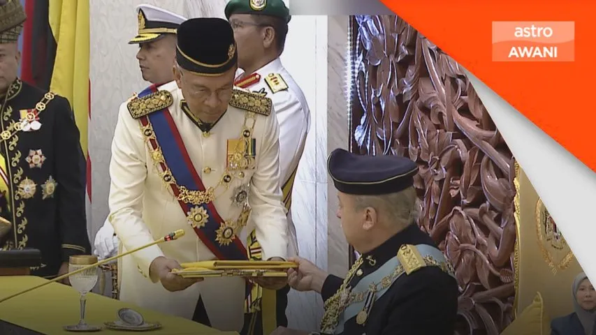 Agong berangkat rasmi istiadat pembukaan parlimen