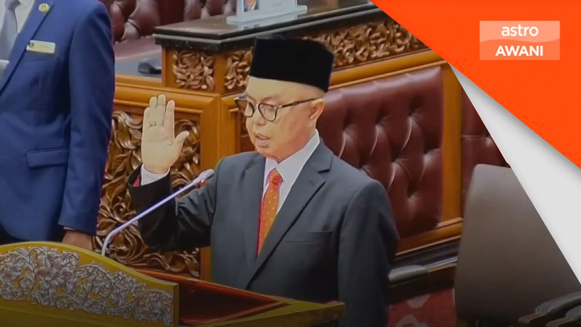 13 senator angkat sumpah, enam muka baharu dilantik