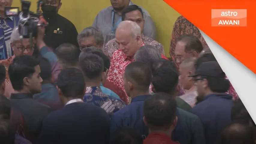 PM, MB iringi Sultan Perak ke Majlis Sambutan Tahun Baharu Cina