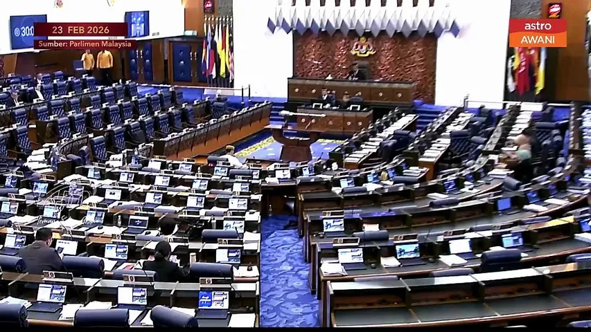 "YB Hulu Langat nak cakap? Kalau nak melawak ini bukan masanya"- Timbalan Speaker