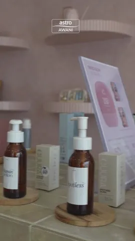 CUURA: Dari Fesyen Ke Produk Kecantikan Halal Yang Pertama