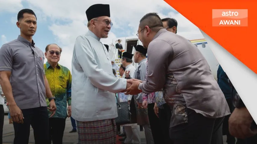 PM Anwar santuni peniaga, pengunjung bazar Ramadan