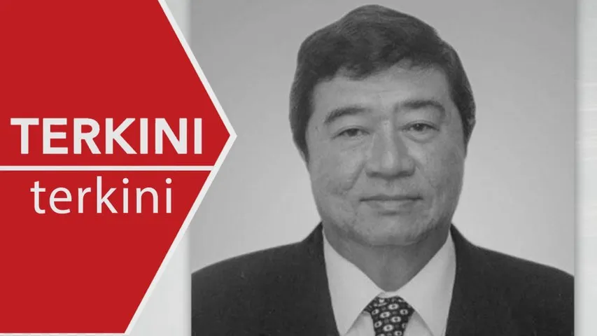 [TERKINI] Bendera MCA dikibar separuh tiang di semua pejabat parti