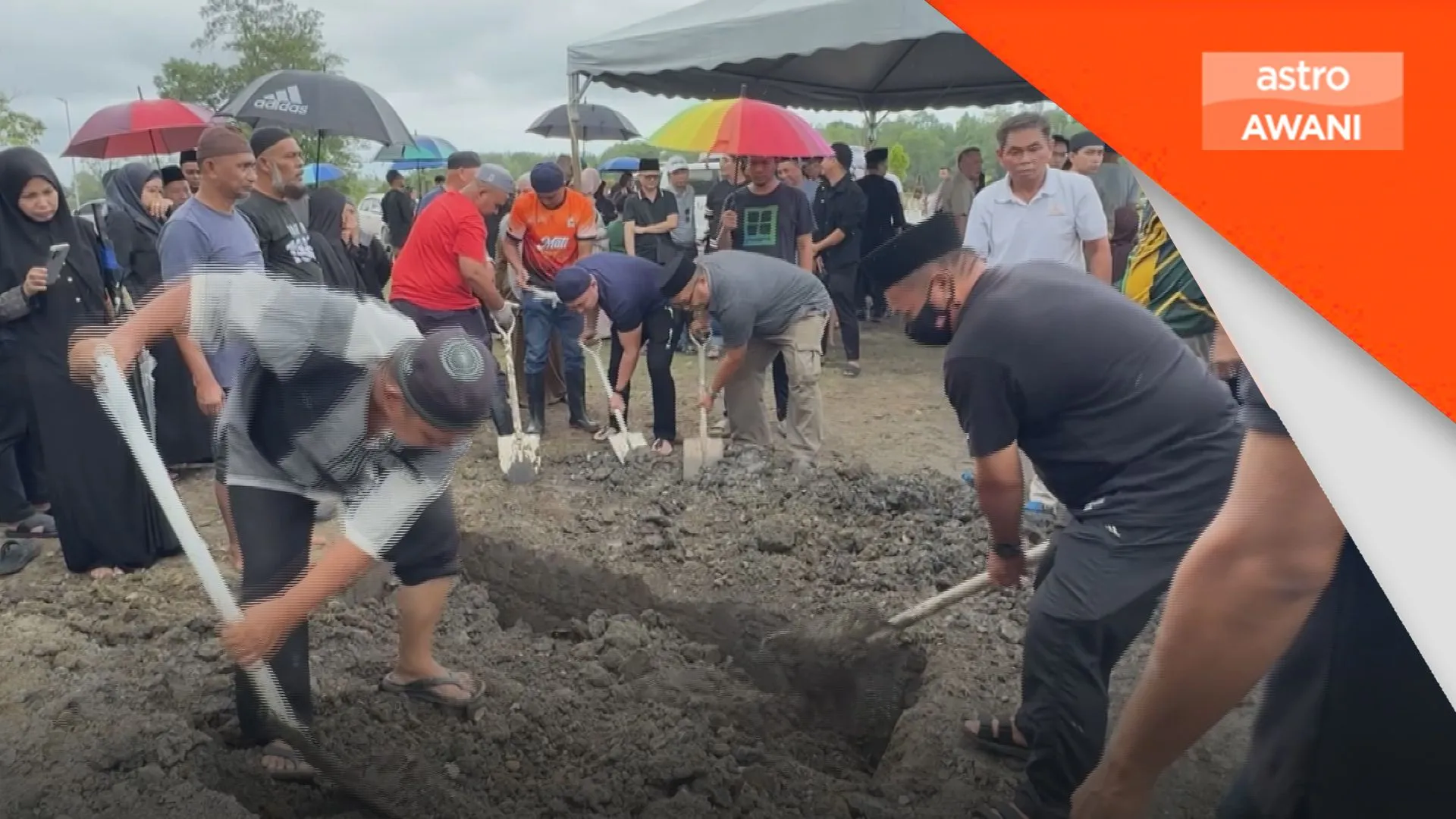 Jenazah jurugambar BERNAMA Razali Nordin selamat dikebumi