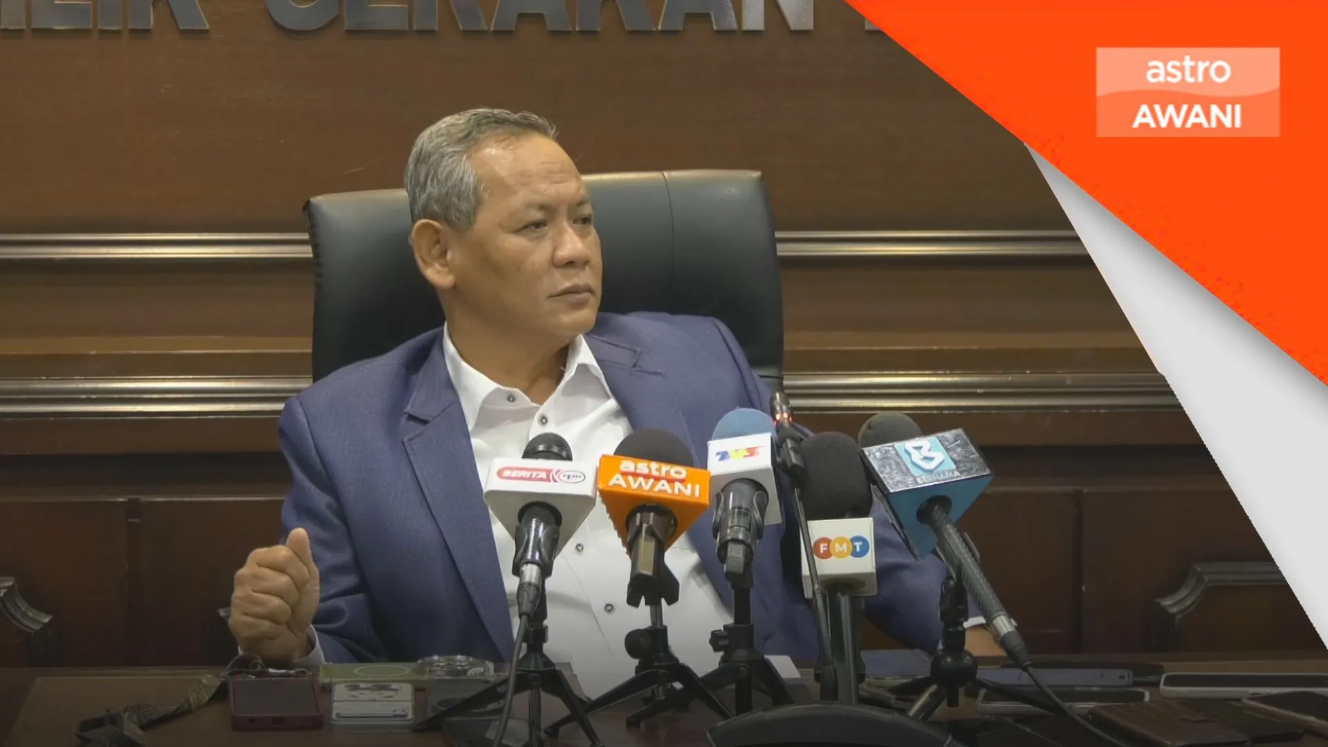 Aminuddin serah kepada Tuanku Muhriz, pucuk pimpinan parti