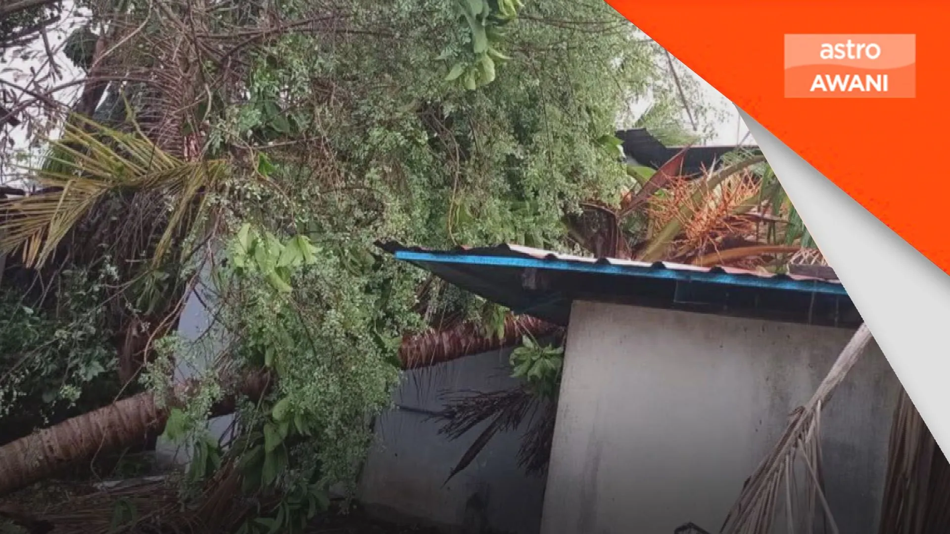 Lebih 30 rumah, premis perniagaan rosak akibat ribut di Kepala Batas