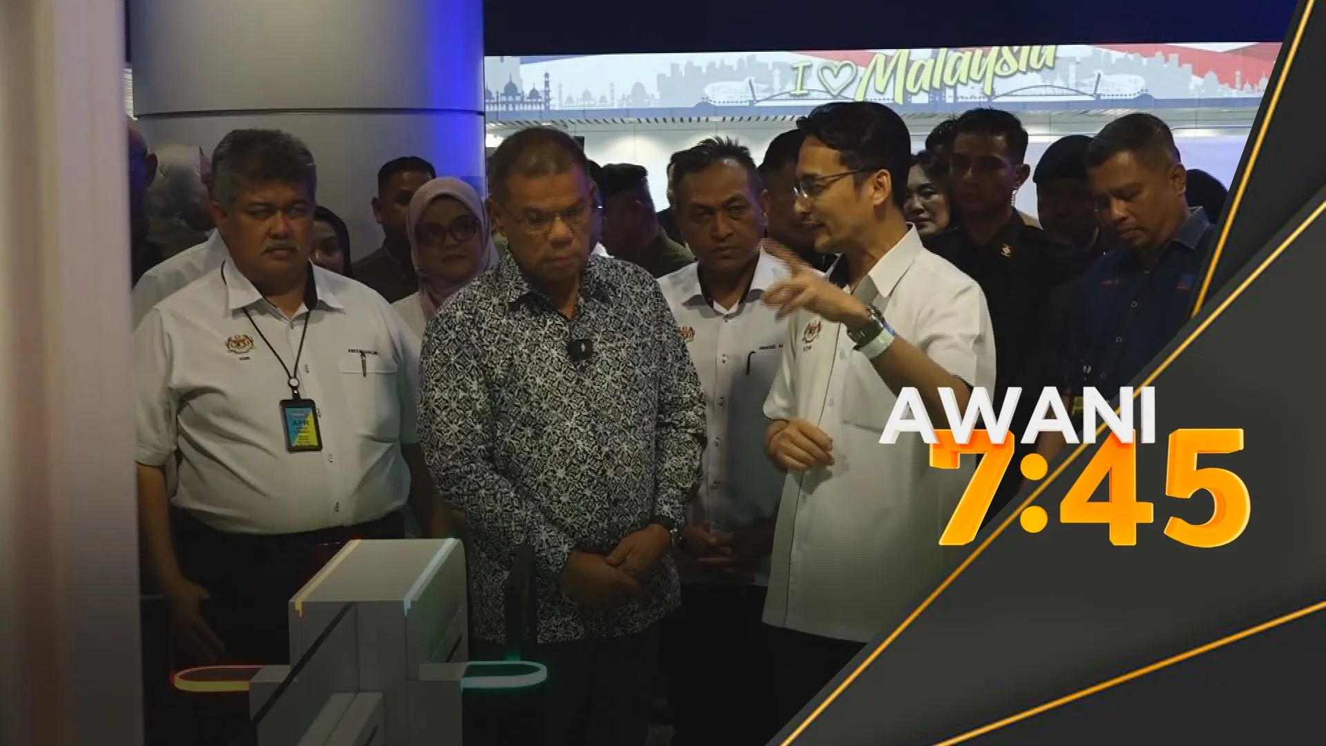Hanya 4 hingga 5 saat periksa penumpang di KLIA