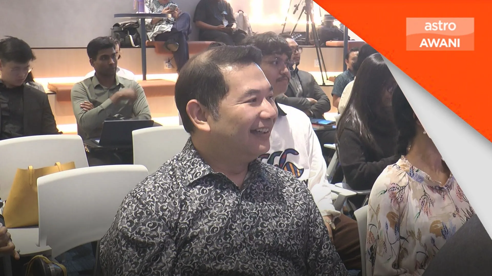 Undi 10 MP PKR penting lulus RUU pisah peranan AG, Pendakwa Raya