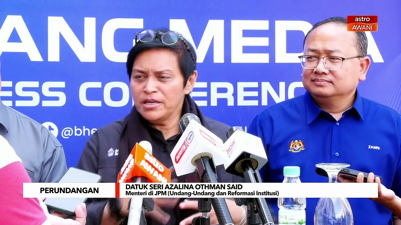 UMNO tiada bantahan gubal Akta Pendanaan Politik - Azalina