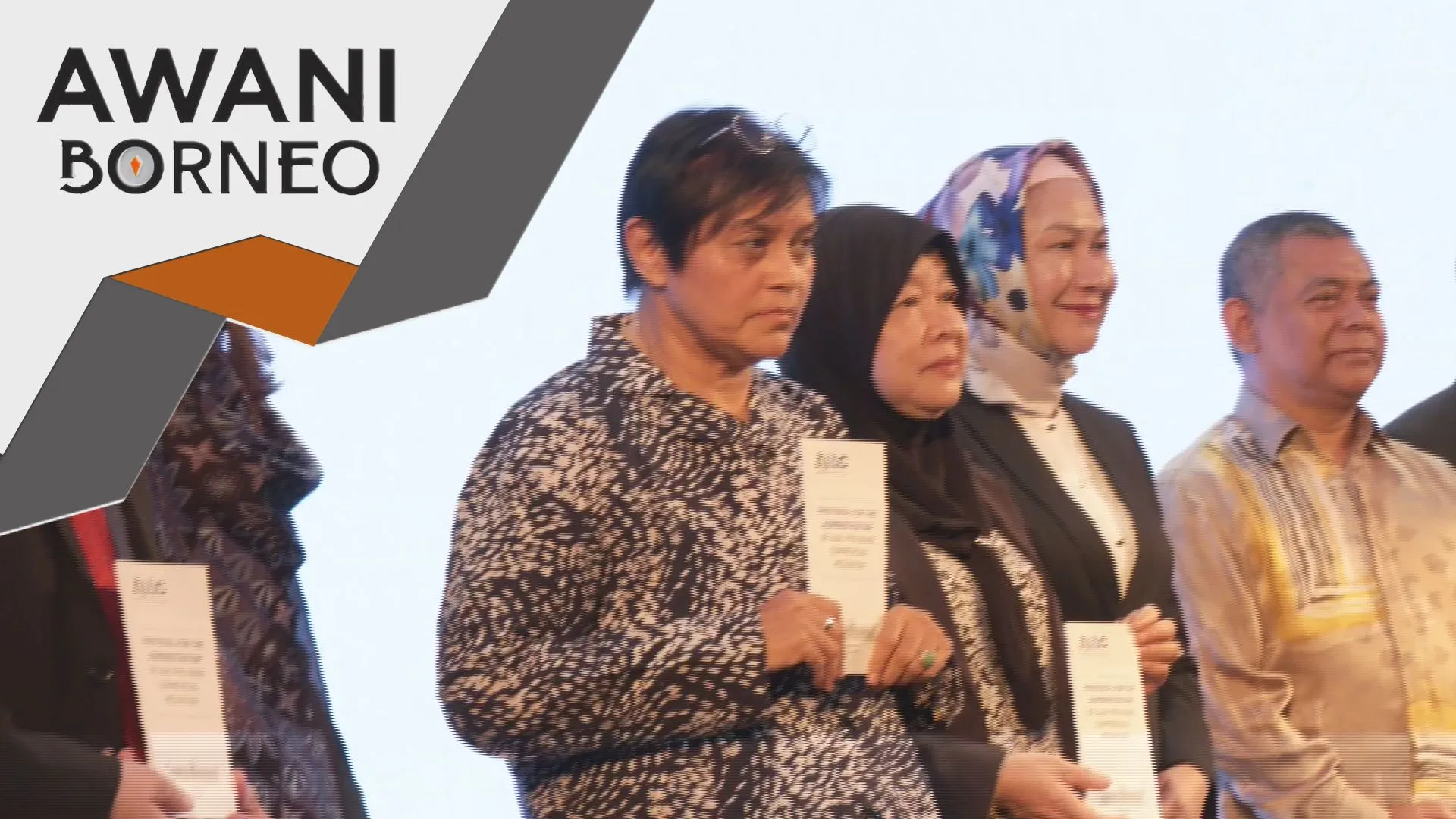 Pertikaian komersial selesai lima hari melalui mediasi pro bono - Azalina