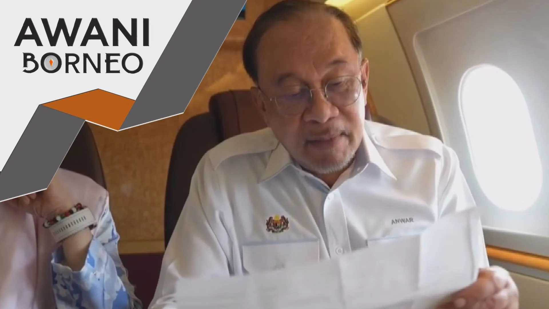 PM tunai janji, balas surat adik Nanang, hadiahkan buku