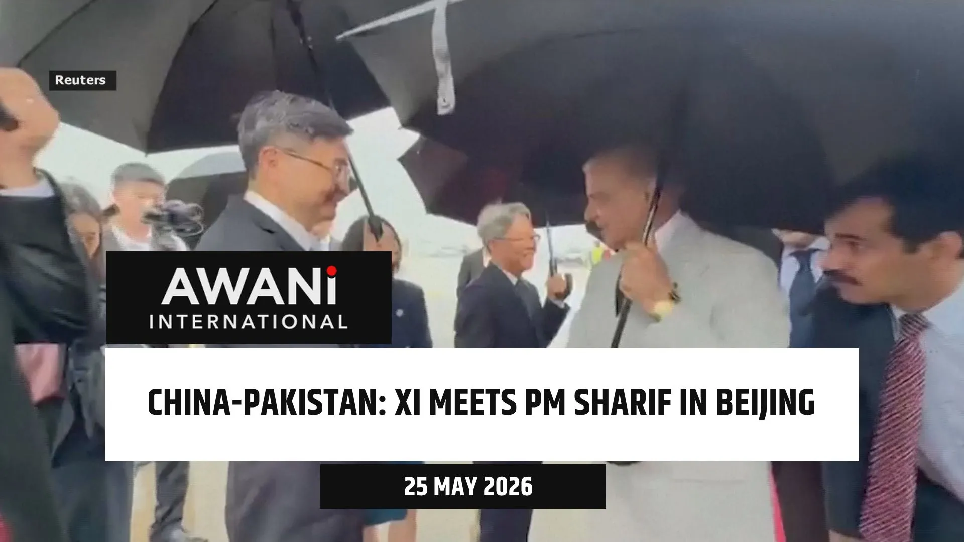 China's Xi meets Pakistan PM Sharif in Beijing