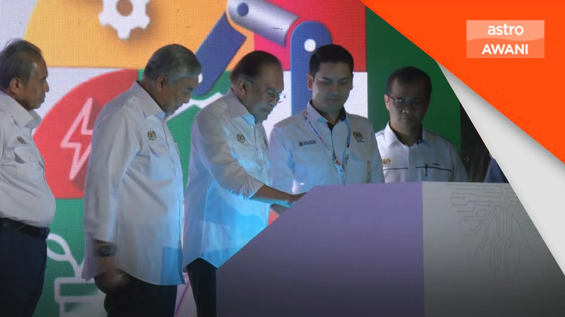 Kerajaan benar guna RM50 juta dana PTPK untuk perkasa TVET 2.0 - PM
