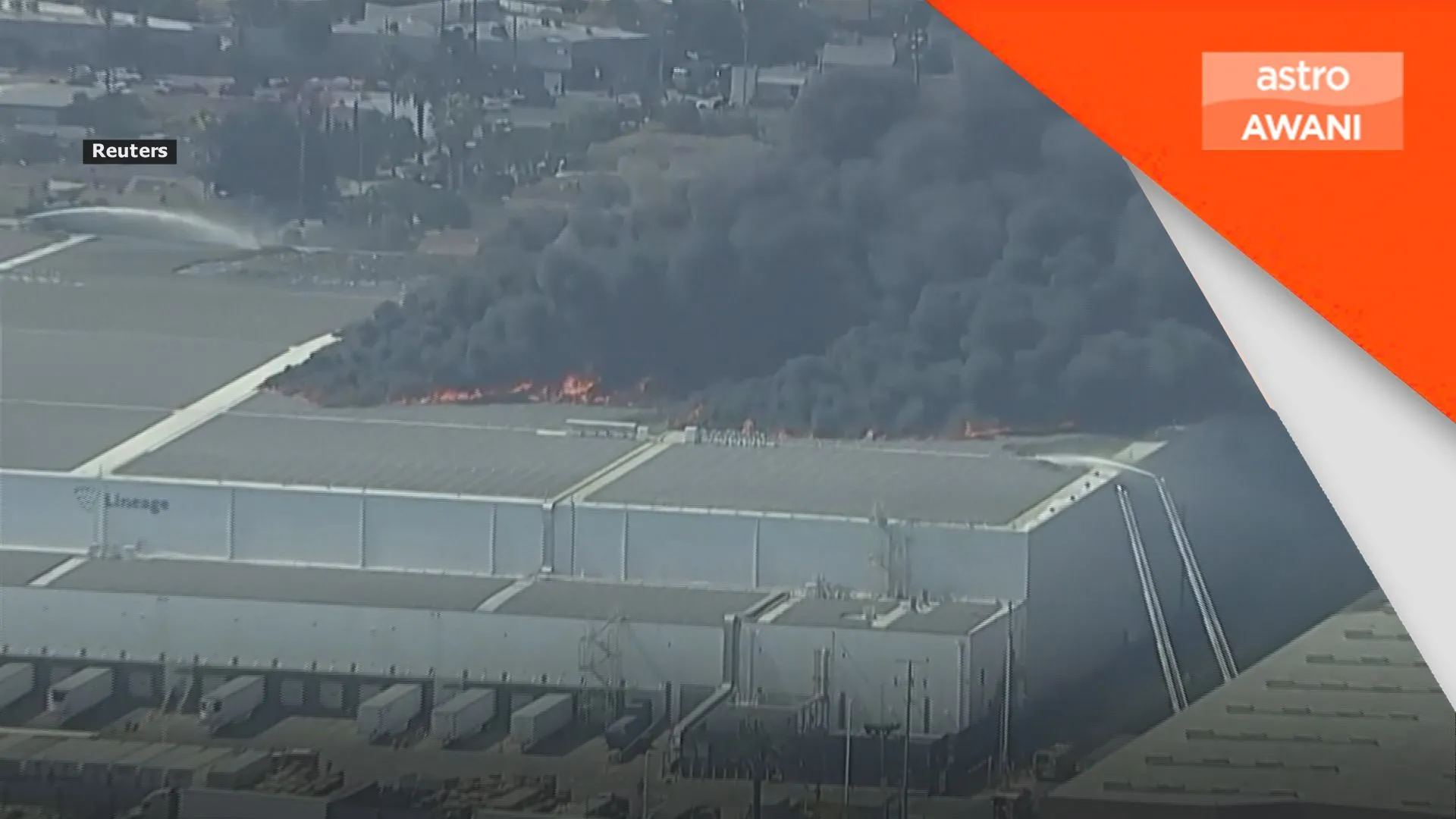 Kebakaran gudang di Los Angeles cetus amaran asap beracun