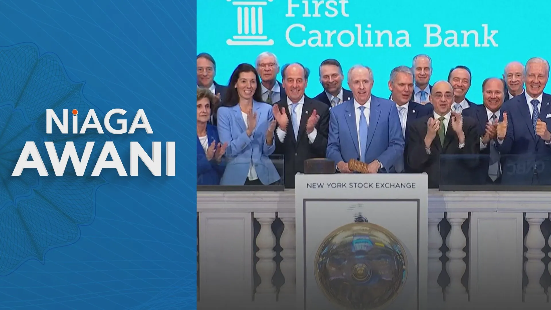 Wall St indexes advance with boost from chips, Iran optimism