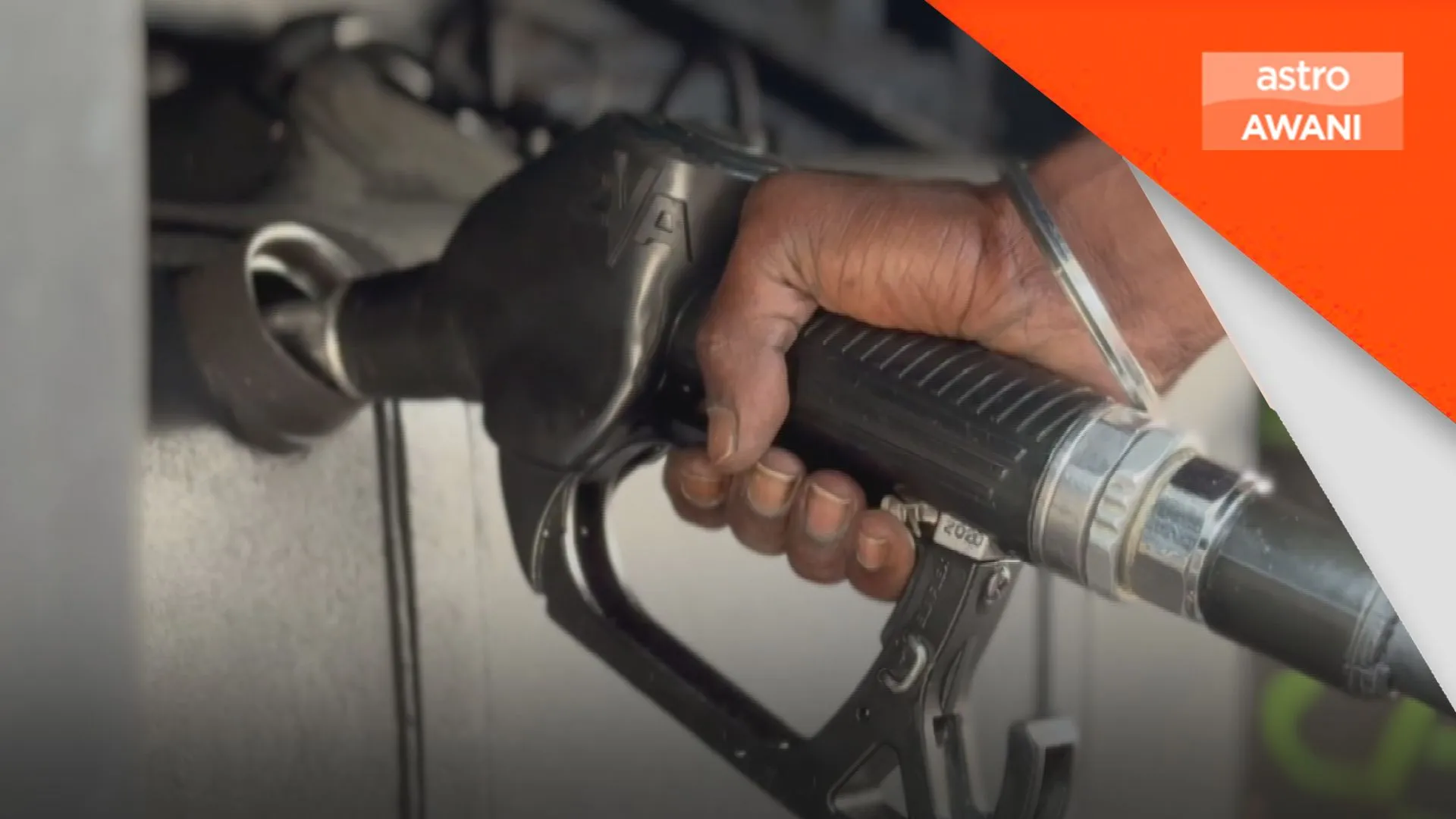 Harga RON97, RON95 tanpa subsidi dan diesel Semenanjung turun