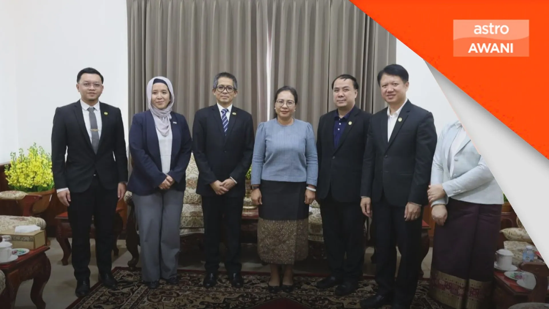 Malaysia-Laos perkukuh kerjasama sempena 60 tahun
