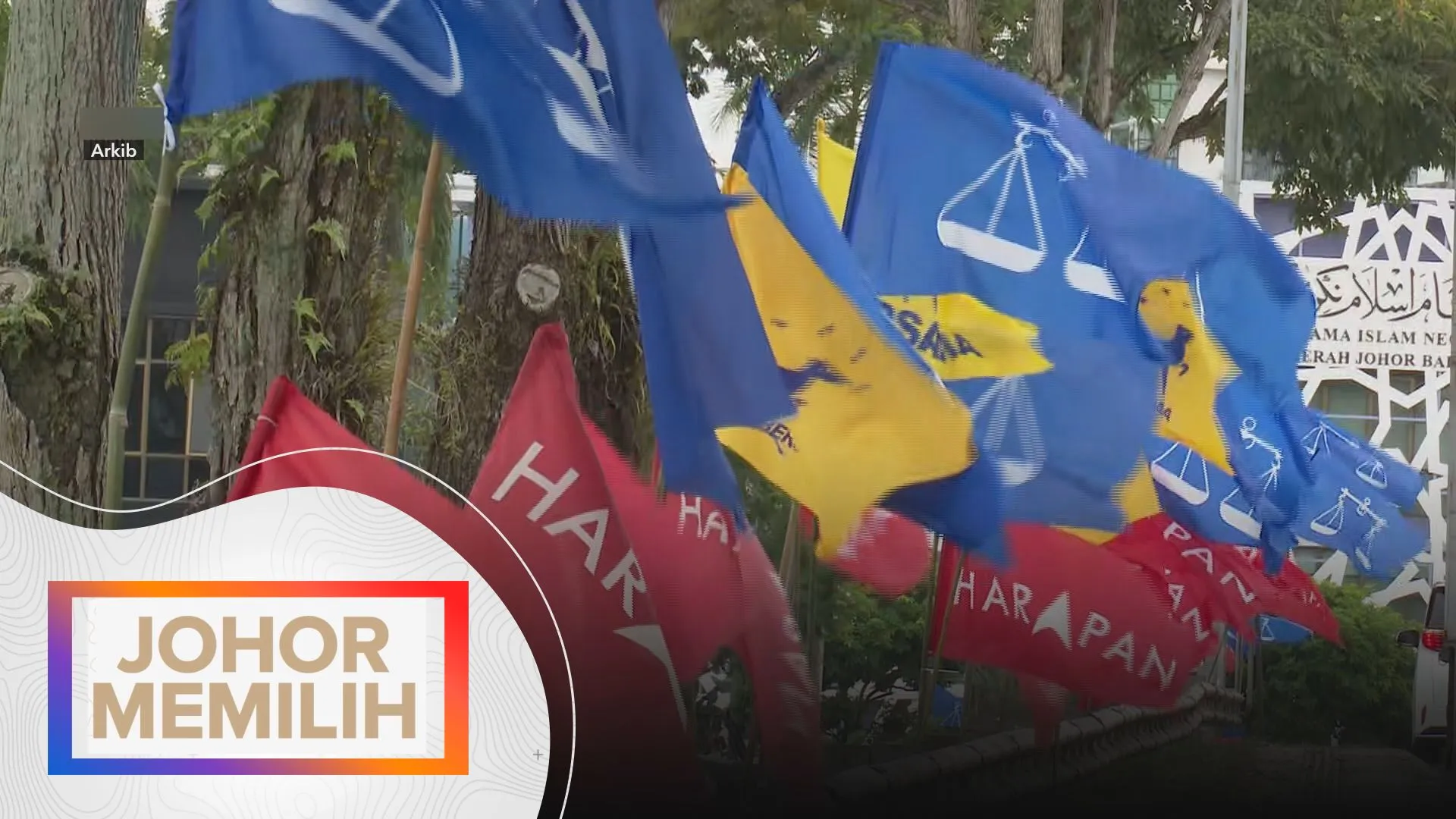 64 pusat mengundi awal dibuka hari ini