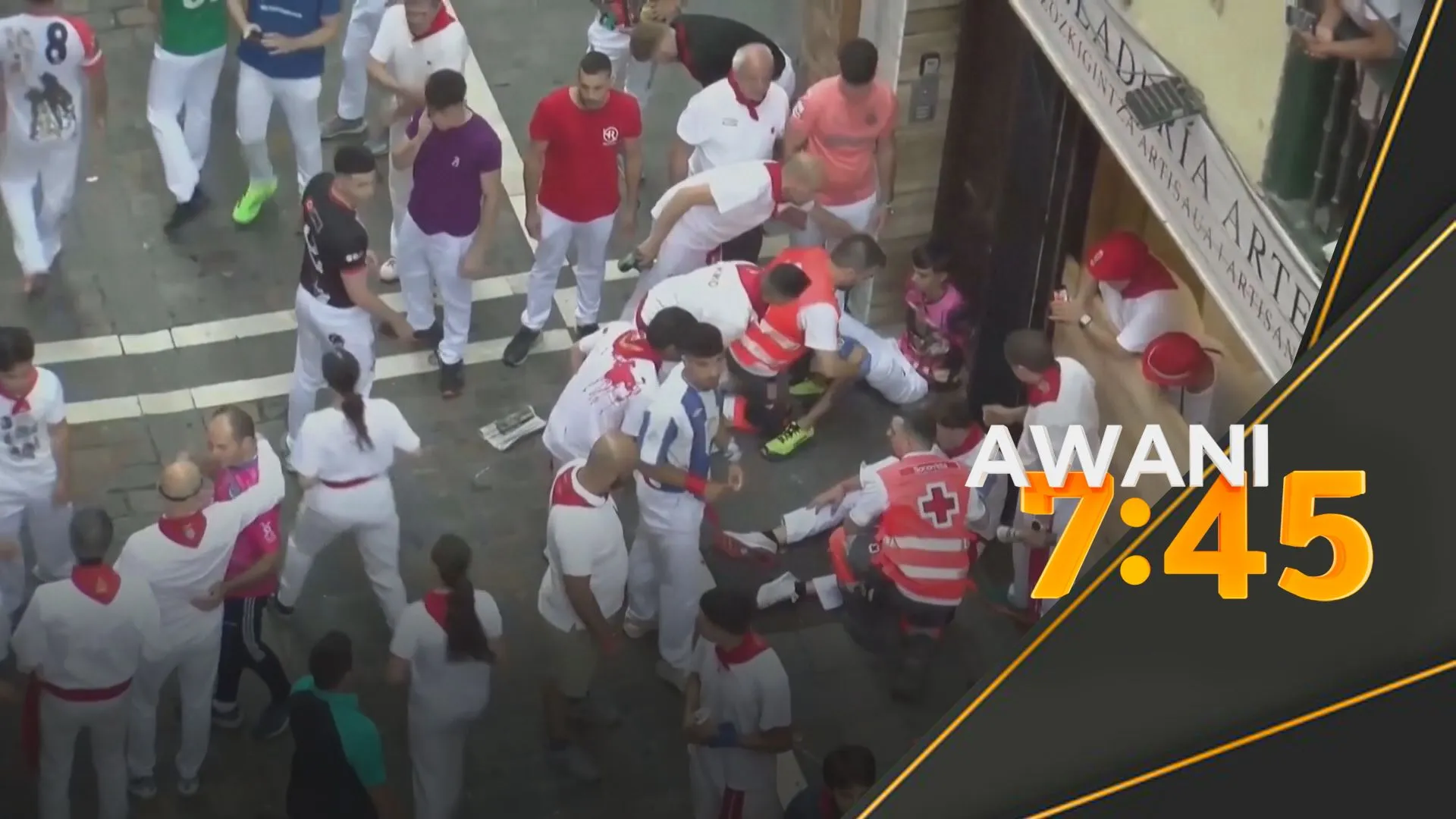 Lima cedera dalam larian lembu San Fermin