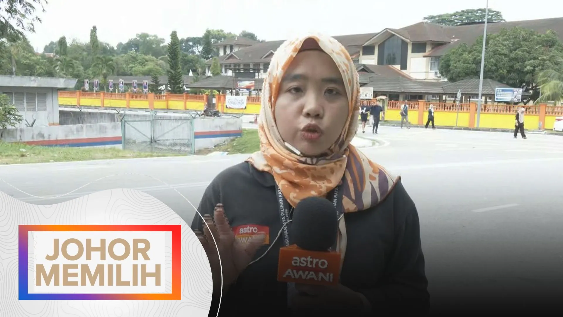 Johor Memilih: Suasana pengundian di SMK Taman Molek