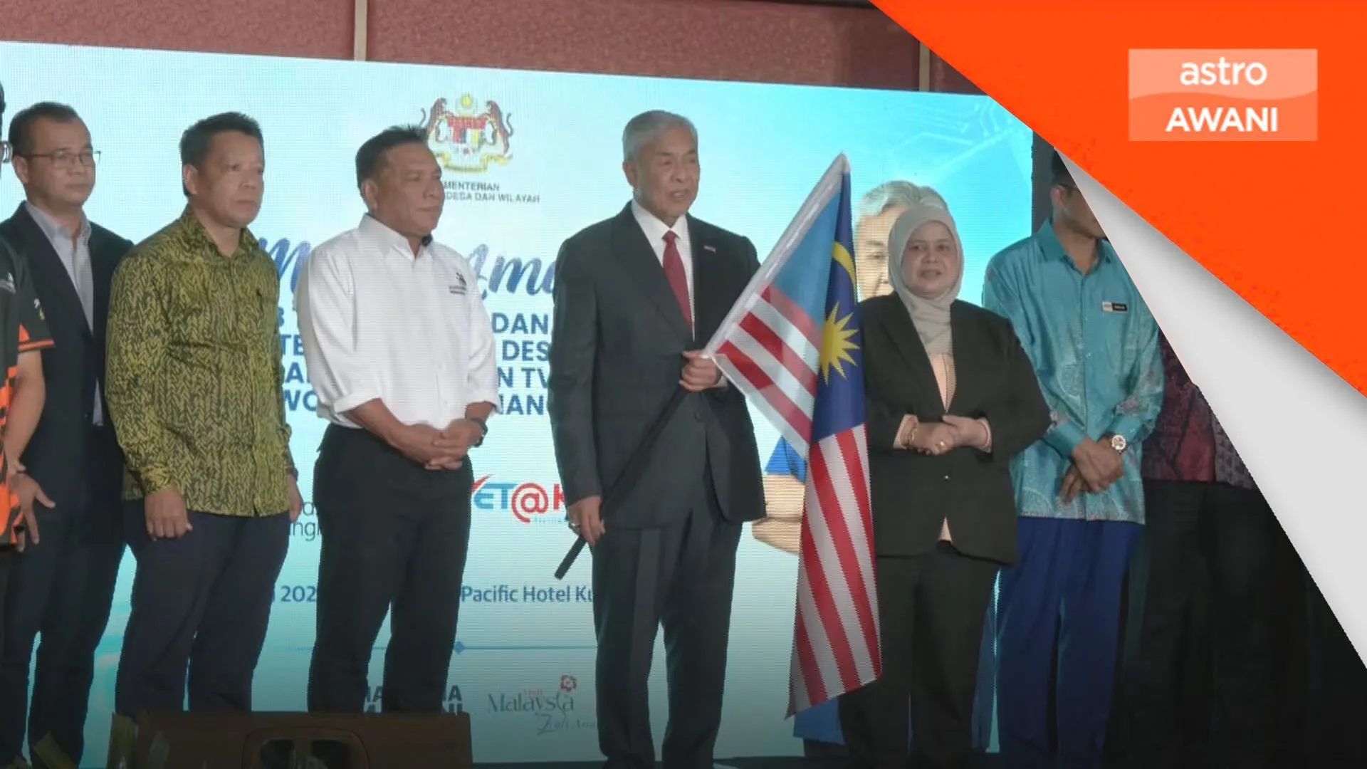 Zahid janji hadiah umrah jika kontinjen TVET raih emas