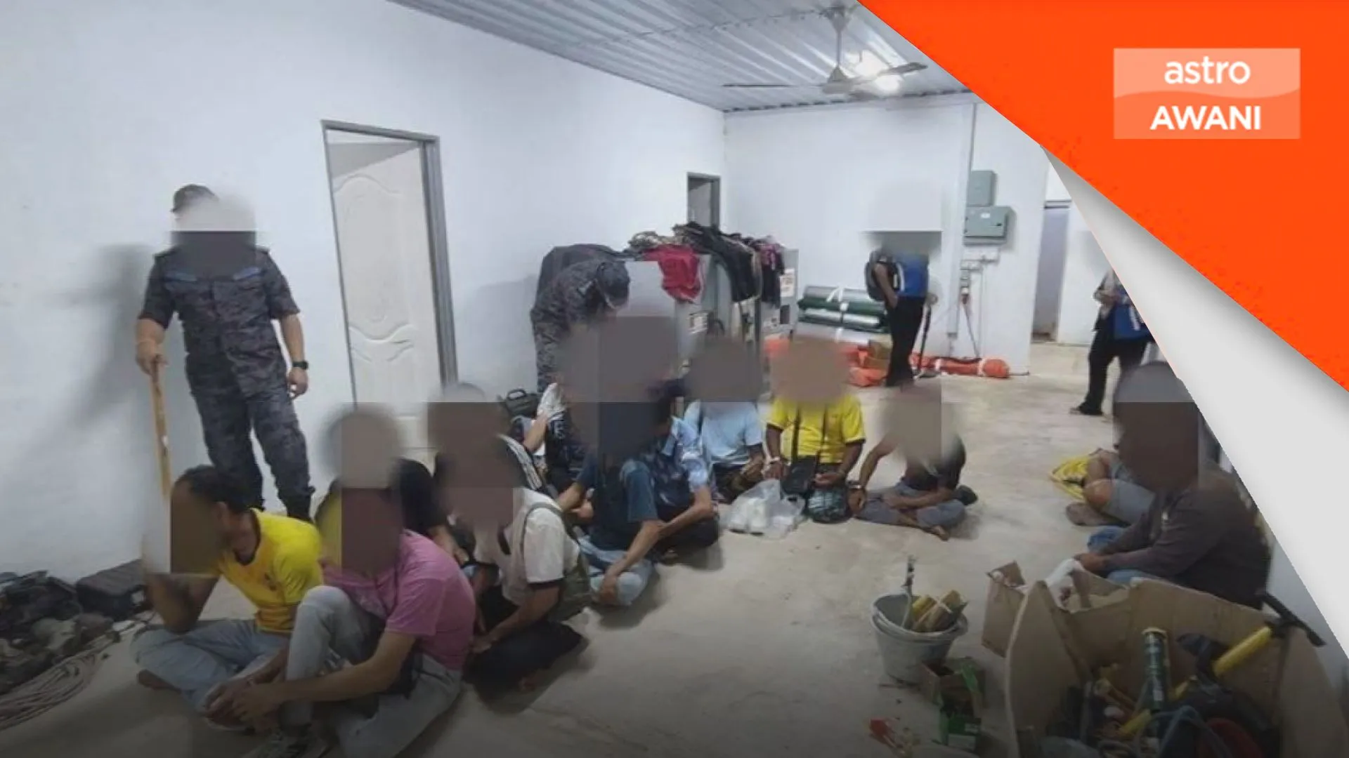 Imigresen Kedah tahan 34 warga asing dalam serbuan ladang ternakan ayam di Jitra